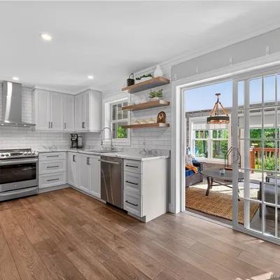 Renovated Duguayville home with 28x40 garage