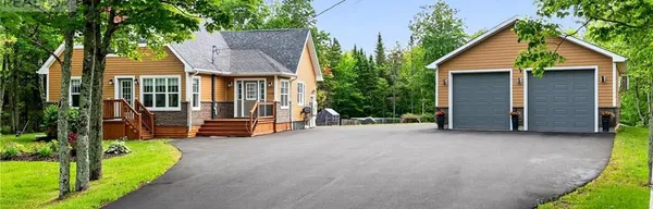 Renovated Duguayville home with 28x40 garage