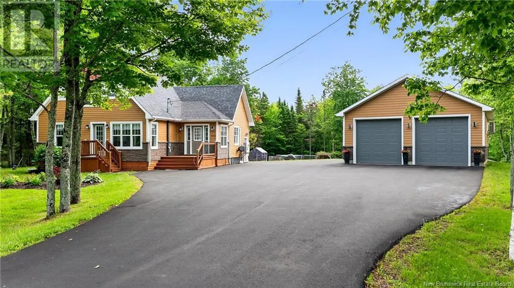 Renovated Duguayville home with 28x40 garage