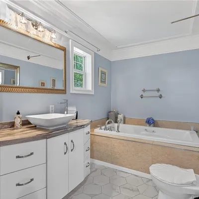 Renovated Duguayville home with 28x40 garage