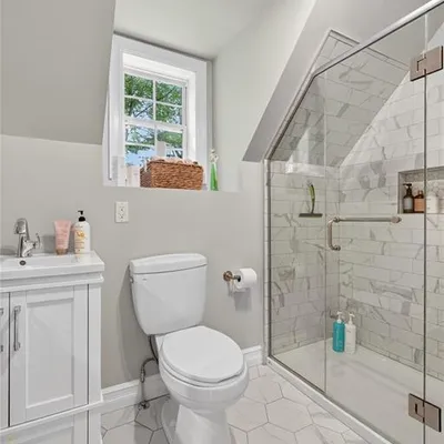 Renovated Duguayville home with 28x40 garage