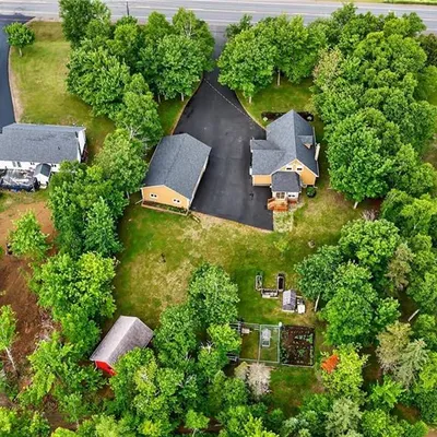 Renovated Duguayville home with 28x40 garage