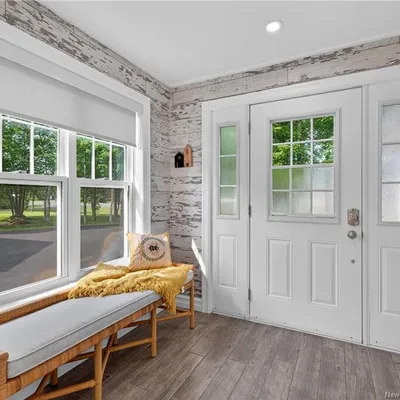 Renovated Duguayville home with 28x40 garage