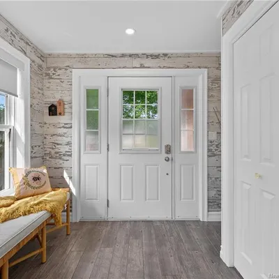 Renovated Duguayville home with 28x40 garage