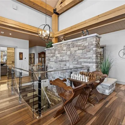 Timber-frame estate on 20 acres in Saint-Sauveur
