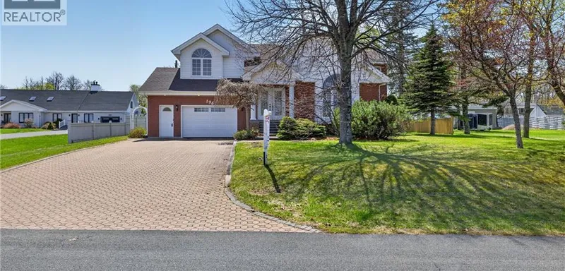 Family two-storey home in Caraquet