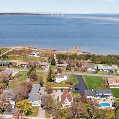 Family two-storey home in Caraquet