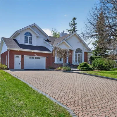 Family two-storey home in Caraquet