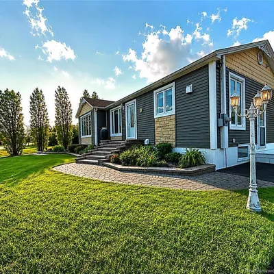 Spacious home minutes from Tracadie