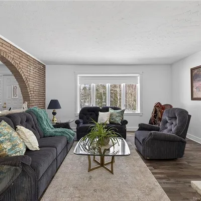 Equestrian property on 4 acres in Saint-Isidore