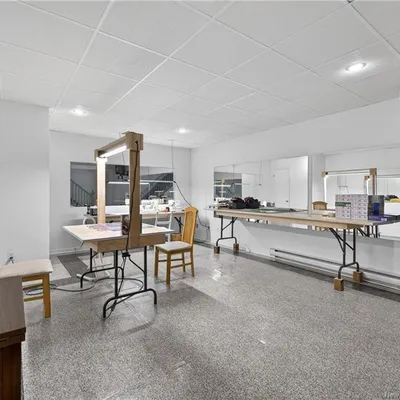 Equestrian property on 4 acres in Saint-Isidore
