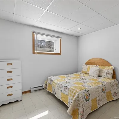 Equestrian property on 4 acres in Saint-Isidore