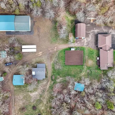 Equestrian property on 4 acres in Saint-Isidore