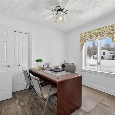 Equestrian property on 4 acres in Saint-Isidore