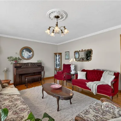 Brick bungalow with river views in Tracadie