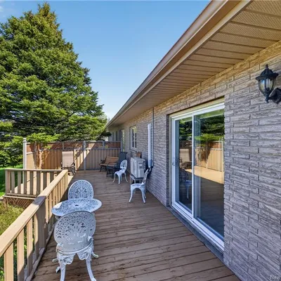 Brick bungalow with river views in Tracadie