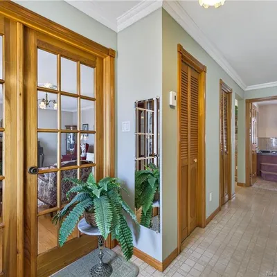 Brick bungalow with river views in Tracadie