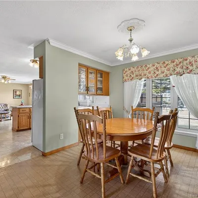 Brick bungalow with river views in Tracadie