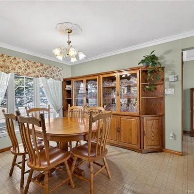Brick bungalow with river views in Tracadie