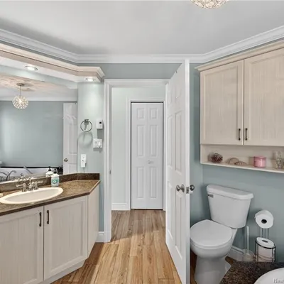 Versatile home on 4.4 acres in Haut-Shippagan