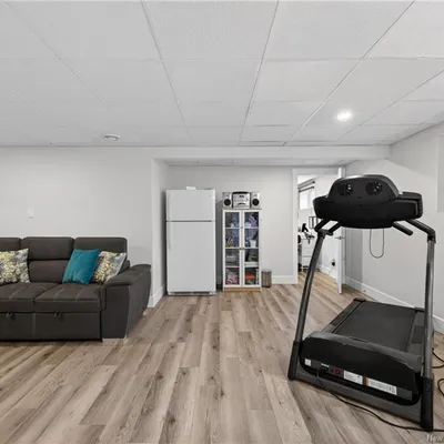 Versatile home on 4.4 acres in Haut-Shippagan