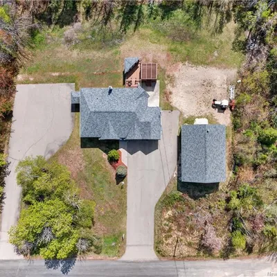 Versatile home on 4.4 acres in Haut-Shippagan