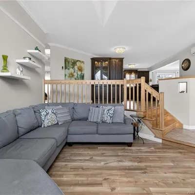 Versatile home on 4.4 acres in Haut-Shippagan