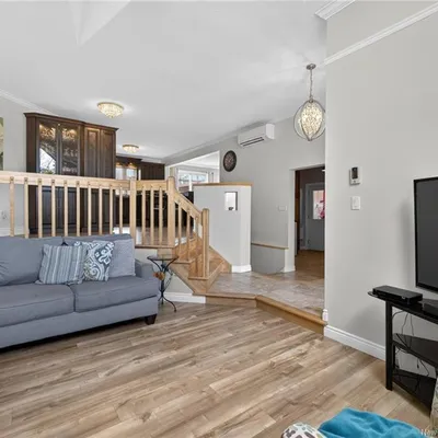 Versatile home on 4.4 acres in Haut-Shippagan