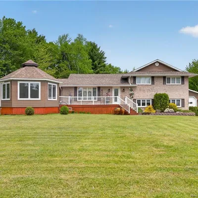 Spacious Neguac home with in-law suite on 2+ acres
