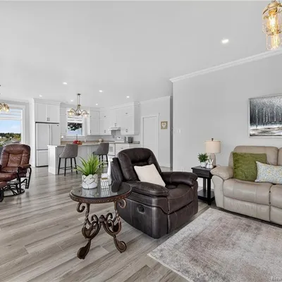 New Waterfront Bungalow, Steps from Tracadie